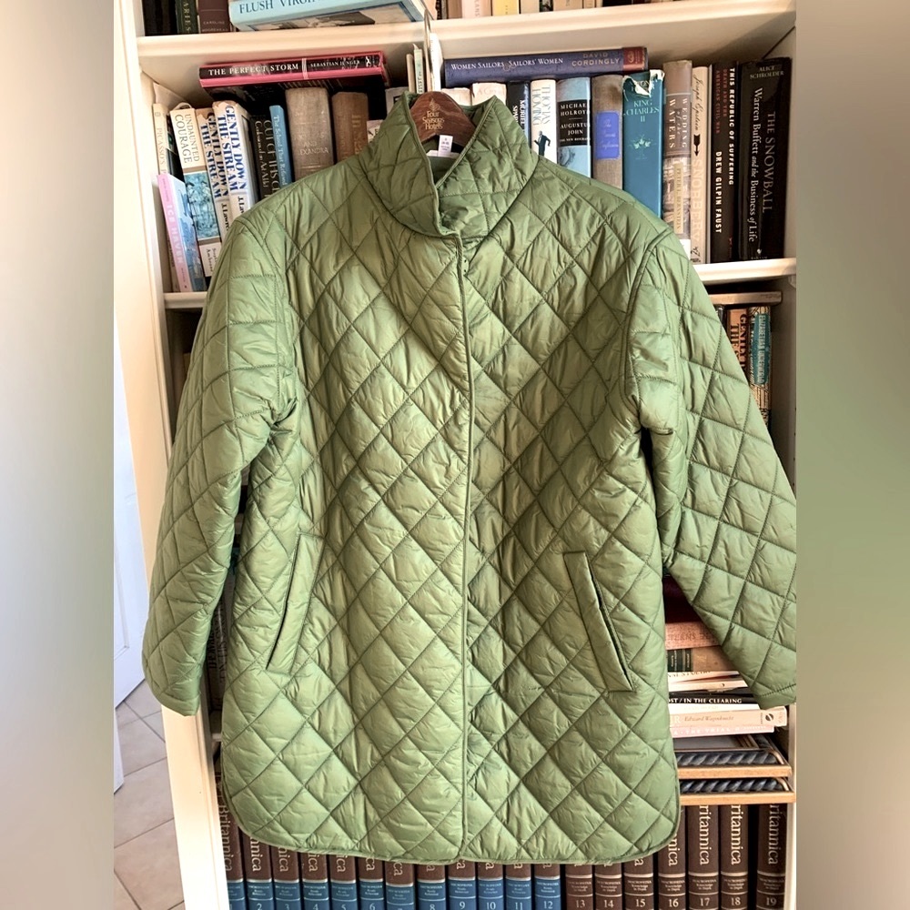 NWOT  Quilted Barn Coat / Liner